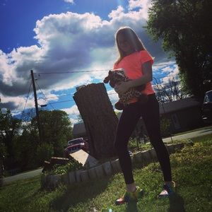 Meet your Posher, Ava